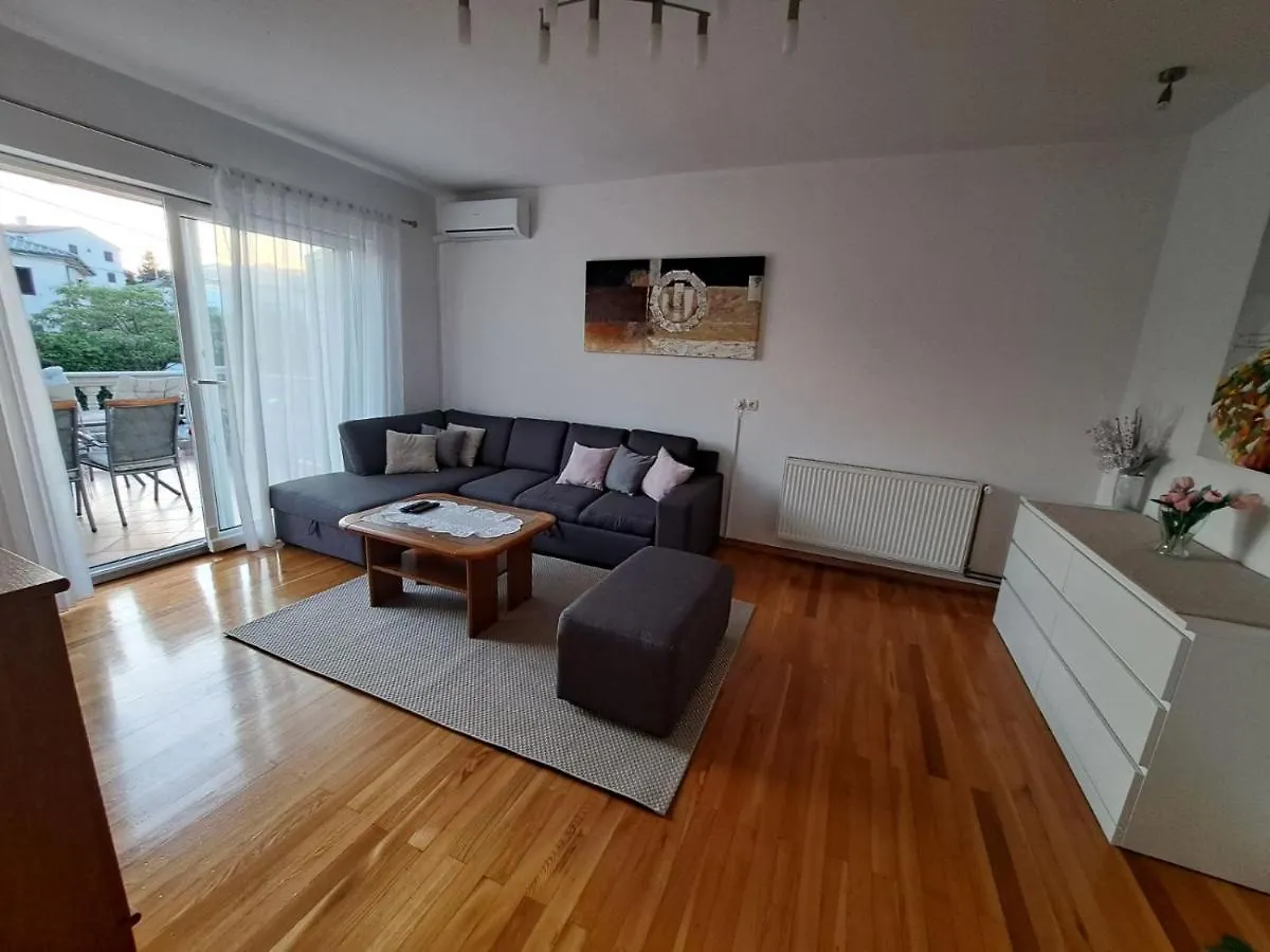 Apartment Maja Novi Vinodolski