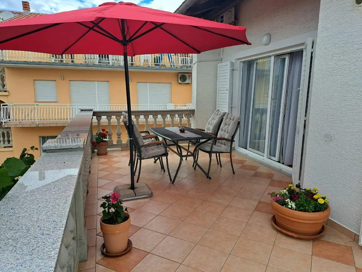Apartment Maja Novi Vinodolski 0*,